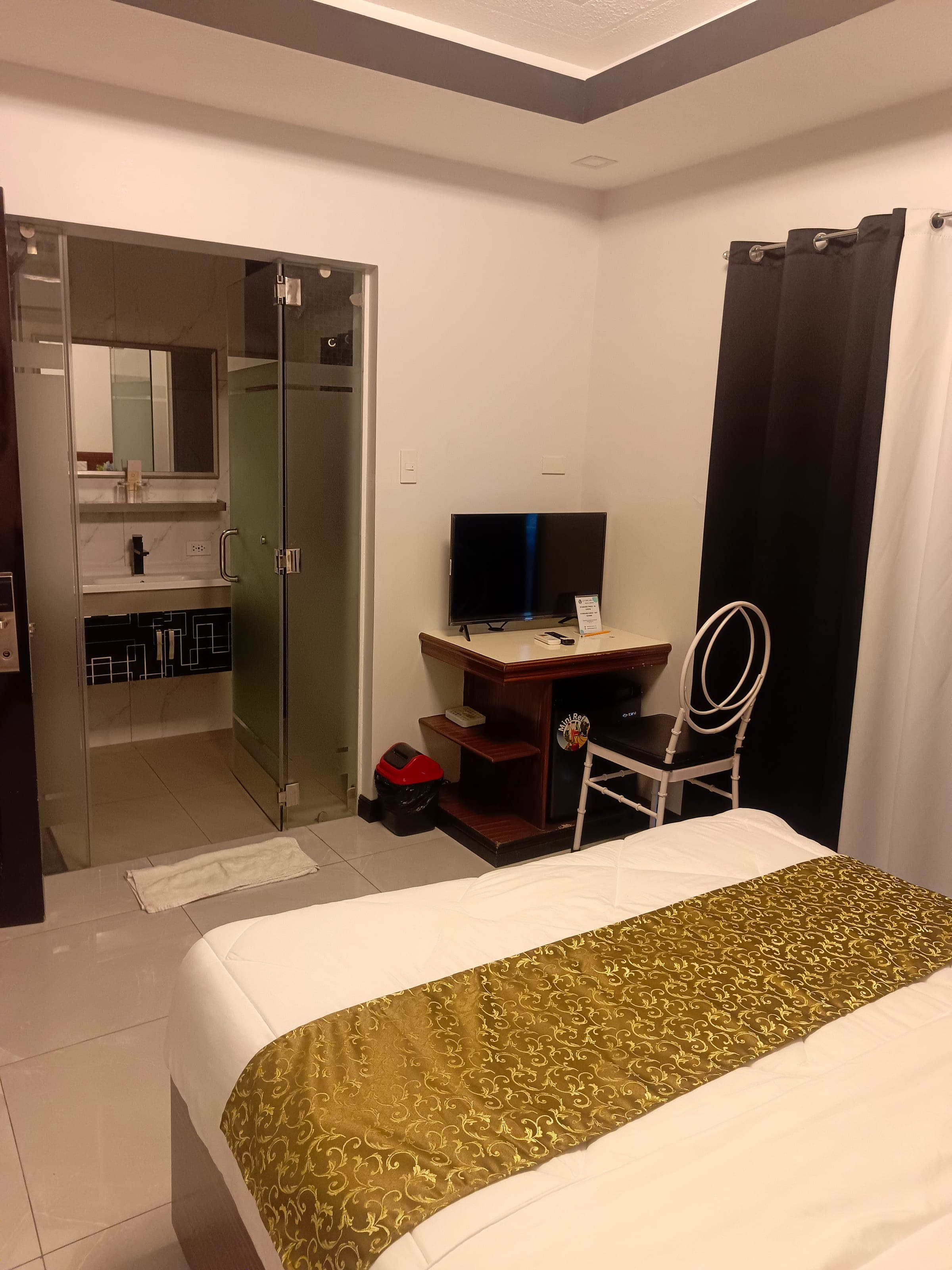 JV Suite Room, photograph 8 of 8